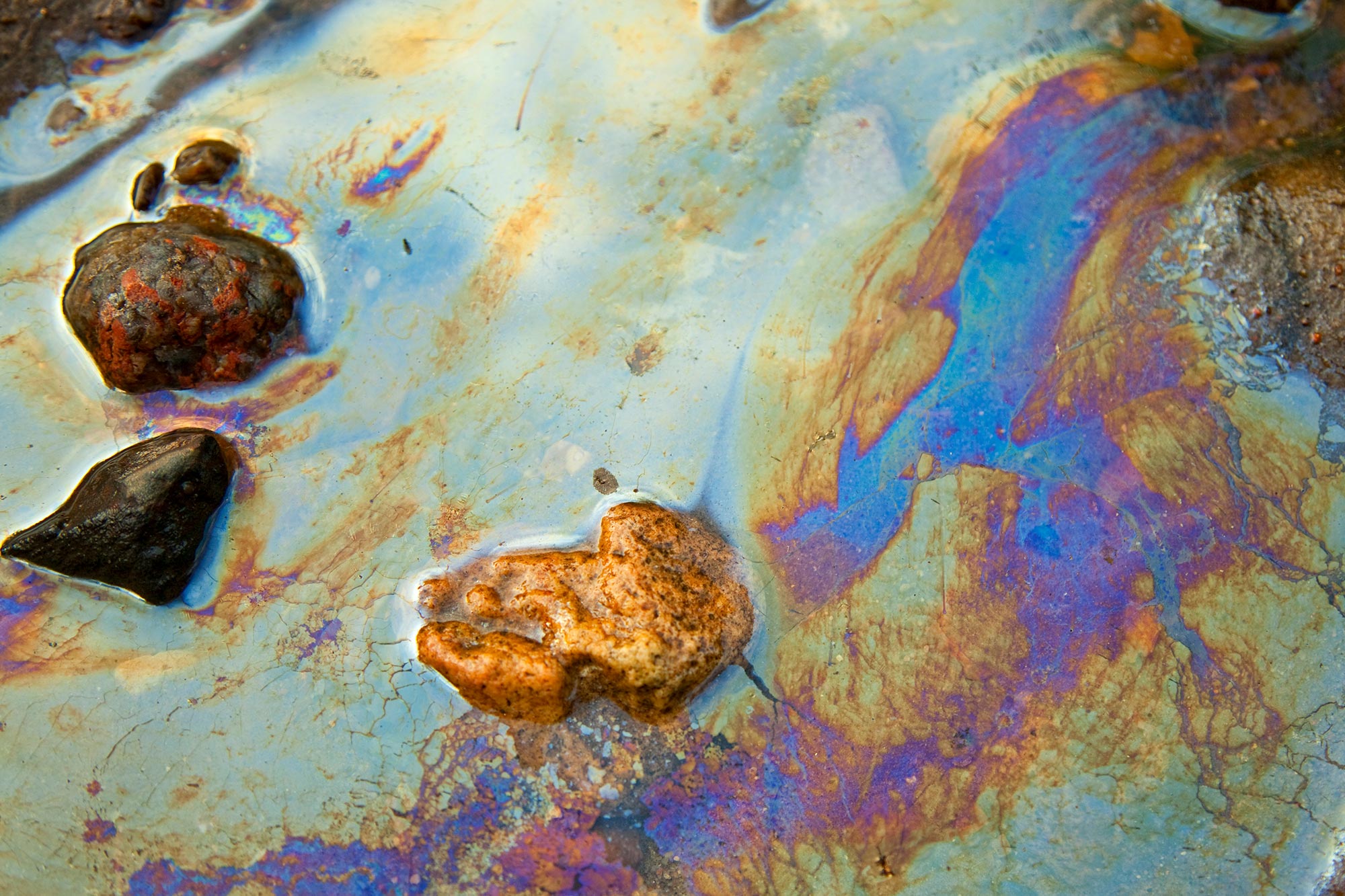 為高性能油和水分離而開發的超薄耐用膜